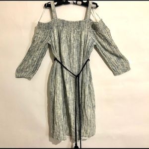 Jessica Simpson off shoulder Maternity dress